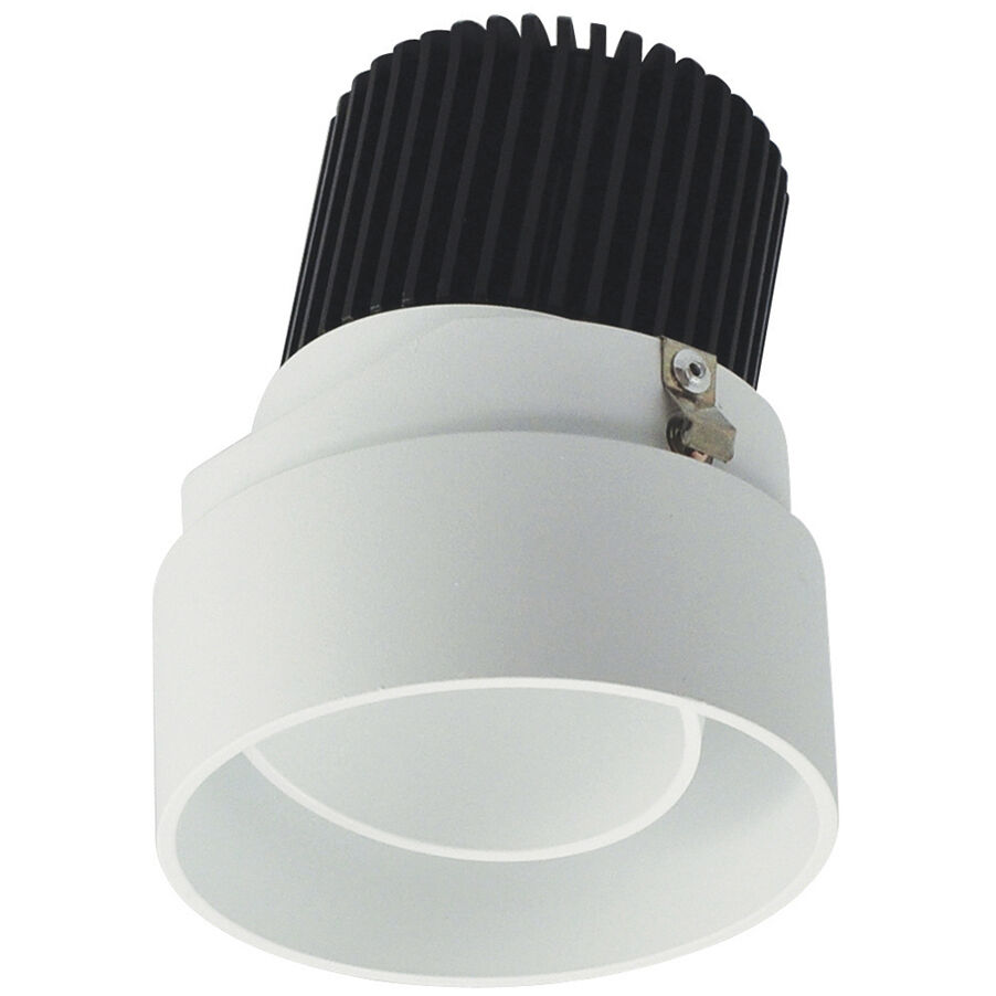 Iolite Matte Powder White Recessed Light in 800, 5000K, Round Trimless